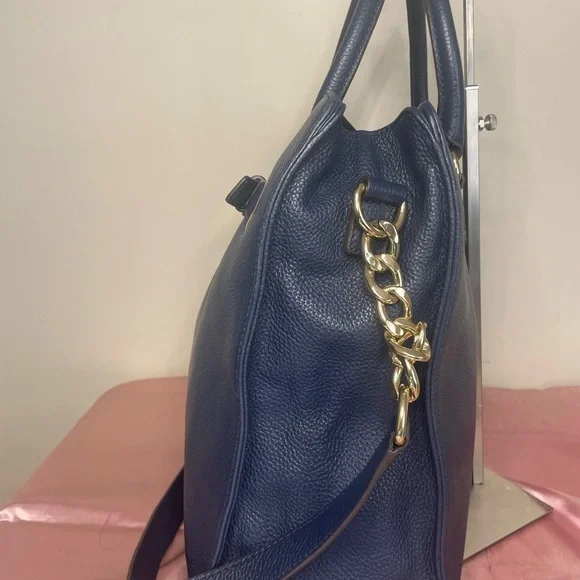 Authentic Michael Kors Purse!!! #041NCOA  Hamilton tote bag. - Picture 4 of 11